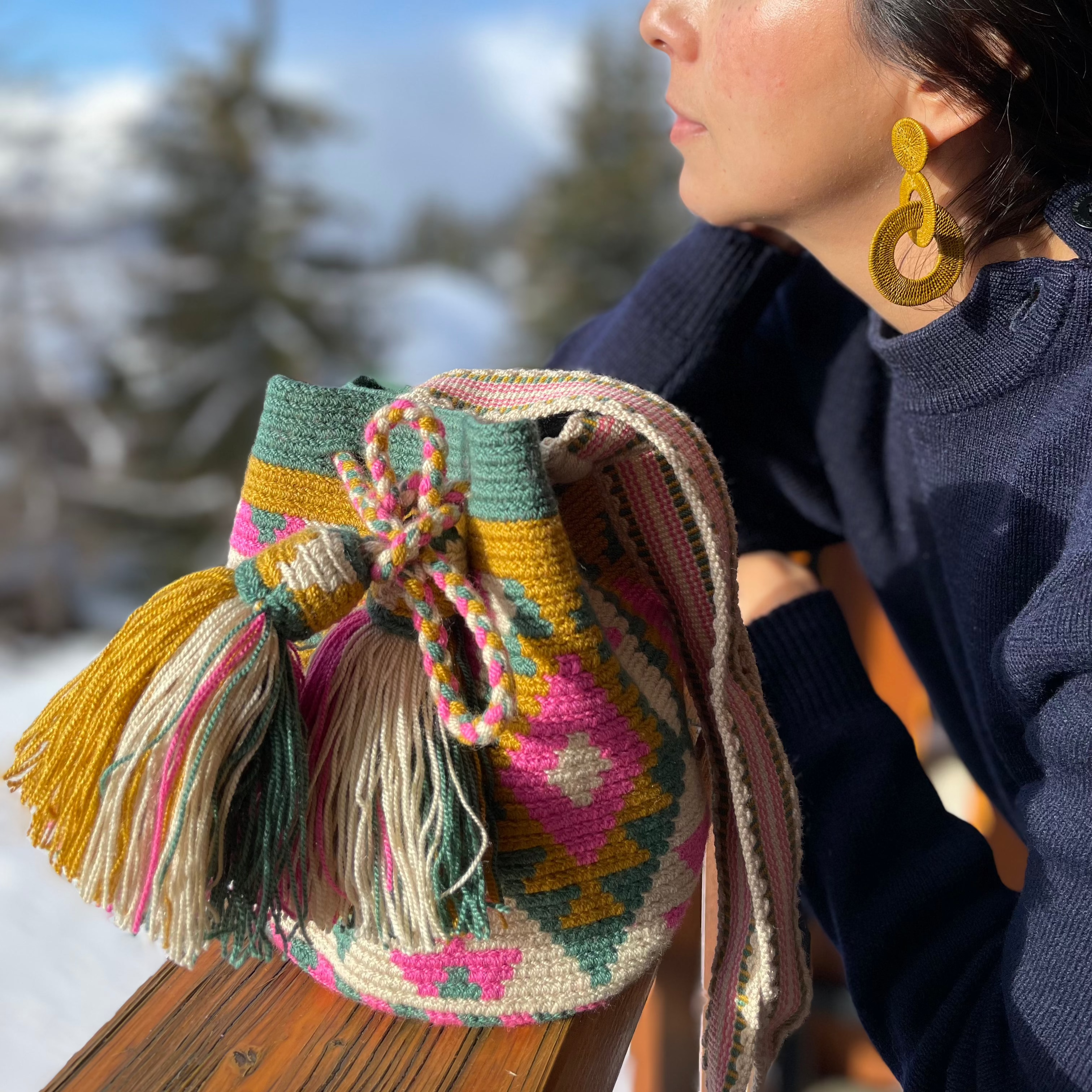 sac mochila crochet jaune vert rose et beige