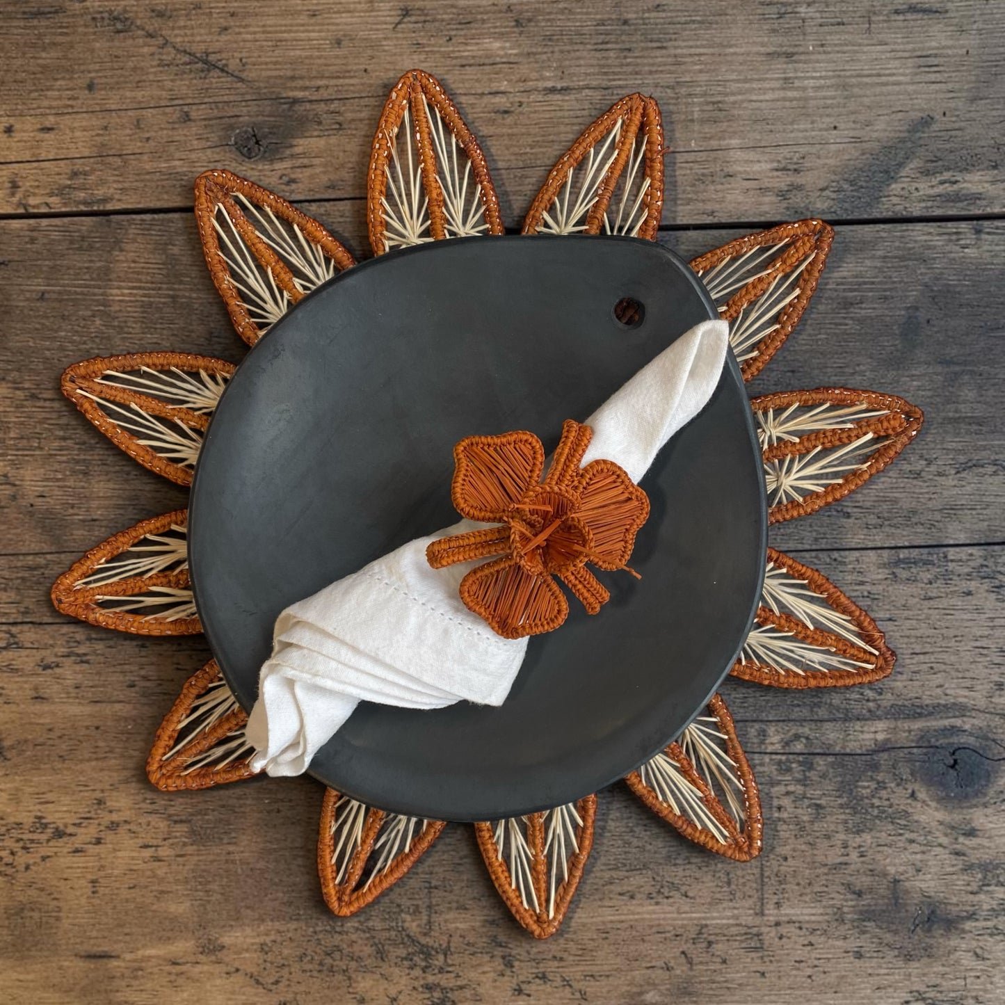 Rond de serviette "LunaIraca" – Fibre naturelle artisanale 🌙